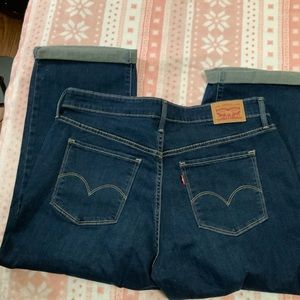 Cropped Levi’s. just like New. inseam 22. Size 16W